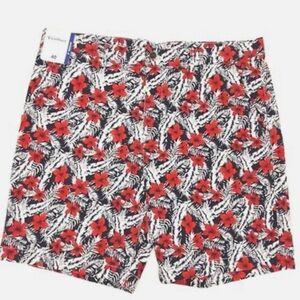 Roundtree & Yorke -  Caribbean Red and White Floral Shorts